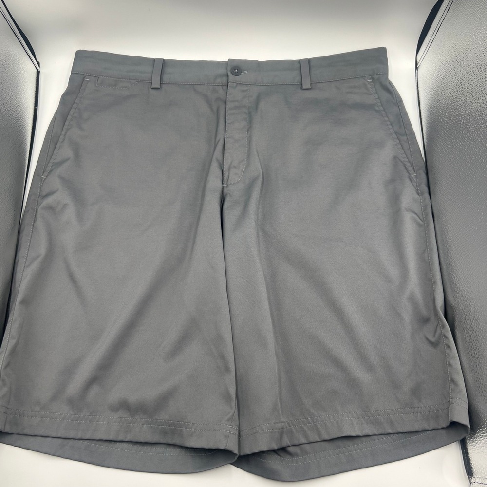 Nike Golf Standard Fit Dri-FIT Gray‎ Shorts Mens Size 36 with 10.5" Inseam